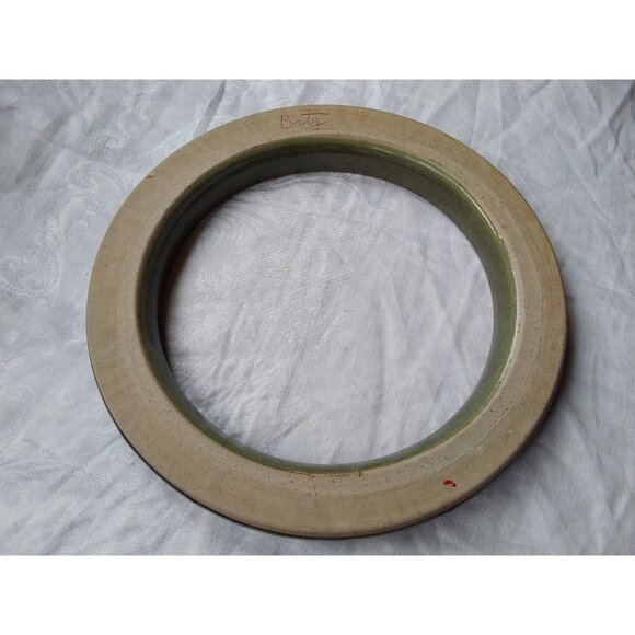 Very large posy ring green glaze handmade studio pottery signed Baty 9.5 inch - Picture 4 of 7